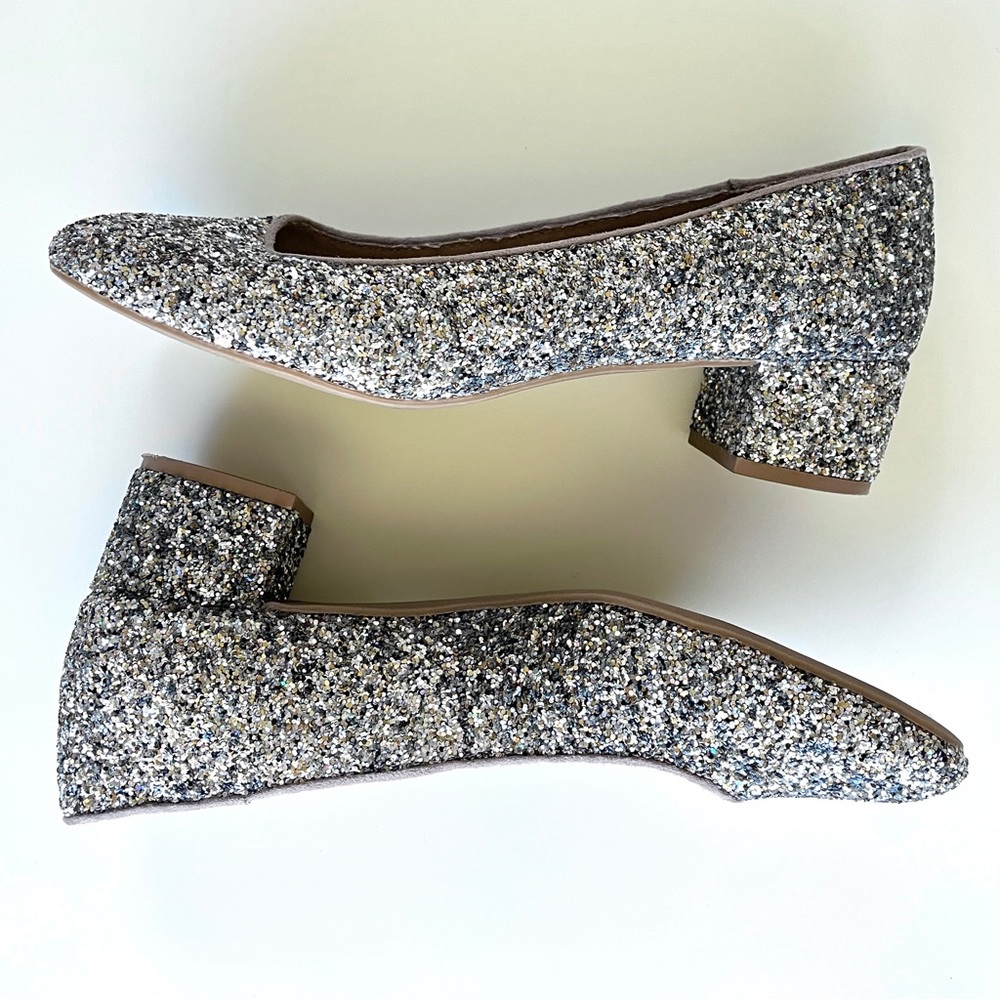 Old Navy Silver Glitter Sparkle Closed Toe Heels with Cushioned Insoles - Picture 1 of 9